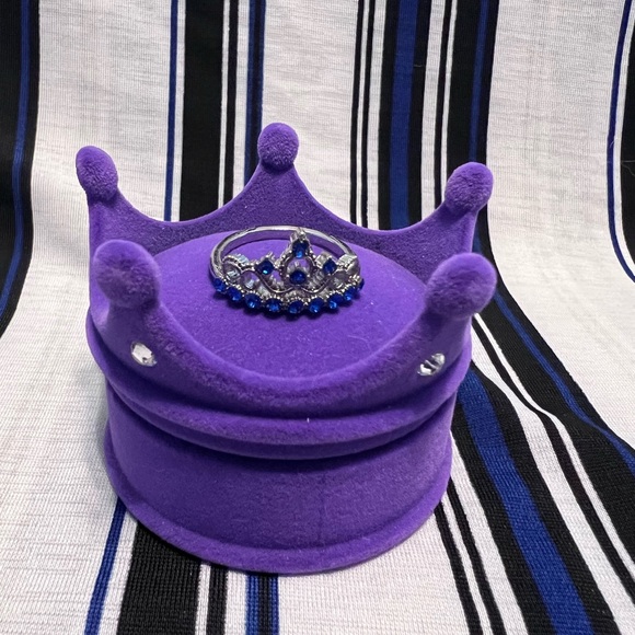 🟡Navy Crown Ring - Picture 7 of 10